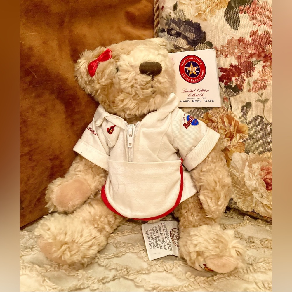 Hard Rock Cafe Teddy Bear Club San Diego 2001 Limited Edition Teddy Bear